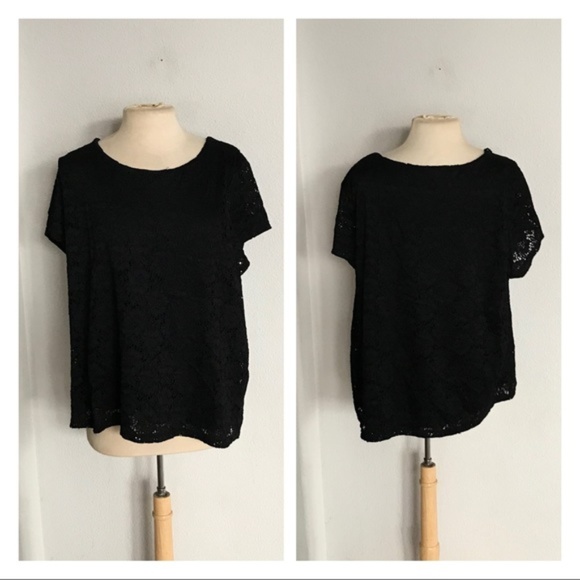 Ellen Tracy Tops - CLOSET CLOSING Ellen Tracy lace overlay tee